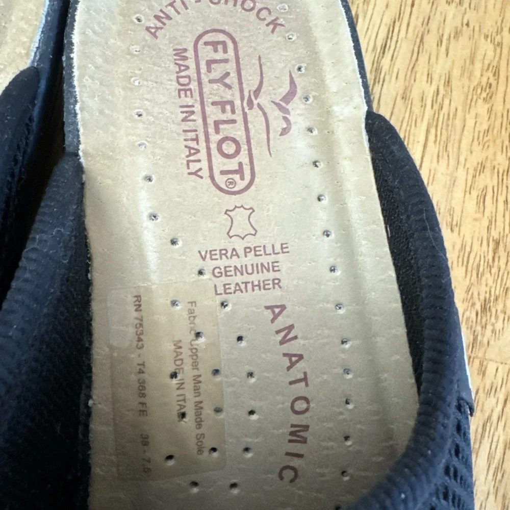 Fly Flot Black mesh Slip-on Mule Clog size 7.5 - Picture 4 of 7